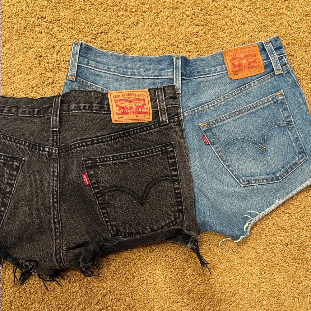 Levi's Black and Blue Denim Shorts - Picture 2 of 6